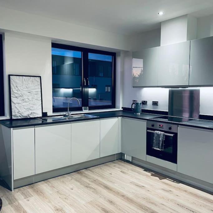 New One Bedroom Luxury Apartment In Solihull Dış mekan fotoğraf