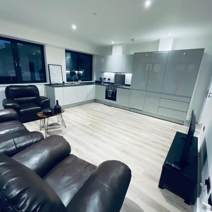 New One Bedroom Luxury Apartment In Solihull Dış mekan fotoğraf