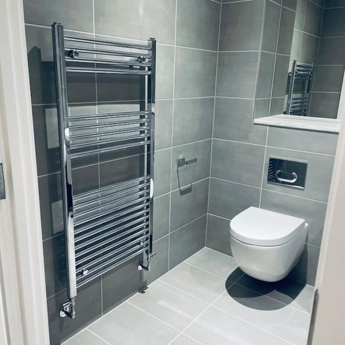 New One Bedroom Luxury Apartment In Solihull Dış mekan fotoğraf